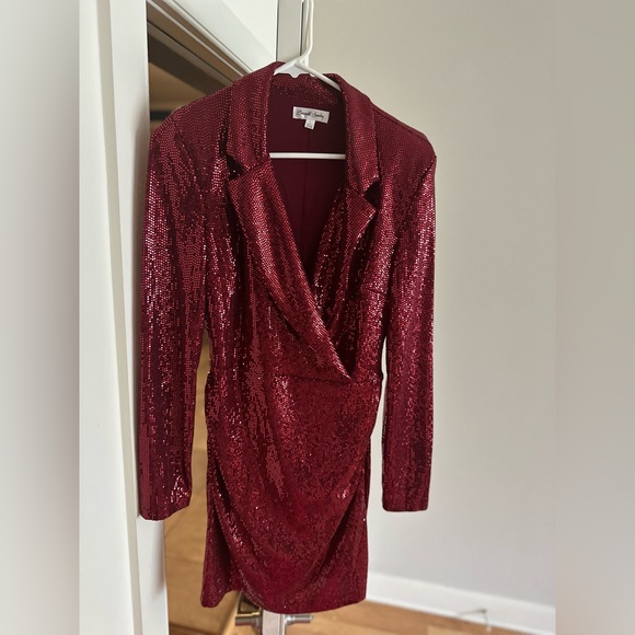 Red sequin dress - NWOT , really pretty and comfy. Comes above the knee - Picture 1 of 5